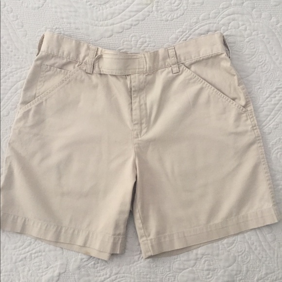Banana Republic Khaki Shorts (2) - Picture 3 of 6